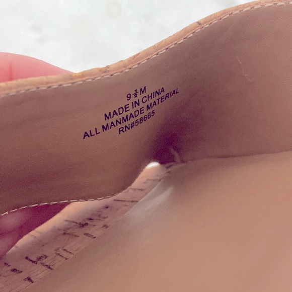 NWOT ABOUND Tan Cork Slip On Heel Sandals - Picture 12 of 12